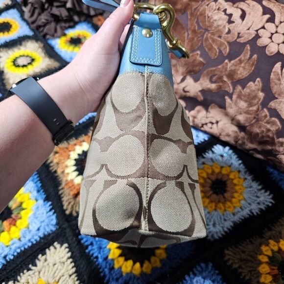 2007 Vintage Coach Y2K Shoulderbag Purse in Signature Monogram and Blue Canvas - Picture 3 of 6